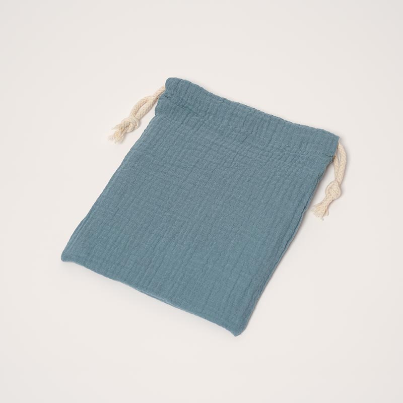 Nubioo Travel Pouch Ocen Breeze color variant. 